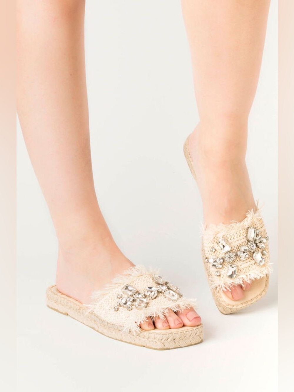 Vidorreta Beige Jeweled Knit Slide Mules size 7 (38)